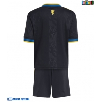 Camisa de Futebol Manchester United Equipamento Alternativo Infantil 2025-26 Manga Curta (+ Calças curtas)
